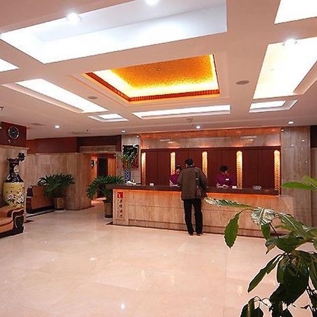 Tangyin Hotel Ta-lien Interiér fotografie